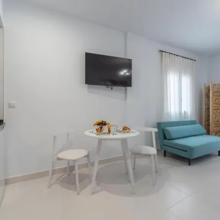 Augusto - A 100 Metros Del Teatro Romano- *