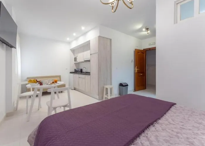 Augusto - A 100 Metros Del Teatro Romano- * Mérida